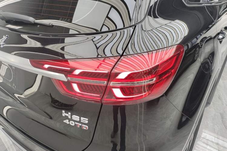 Used Hongqi HS5 2022 Revised Version 2.0T Smart Connect Flagship Edition Right Rear Taillight