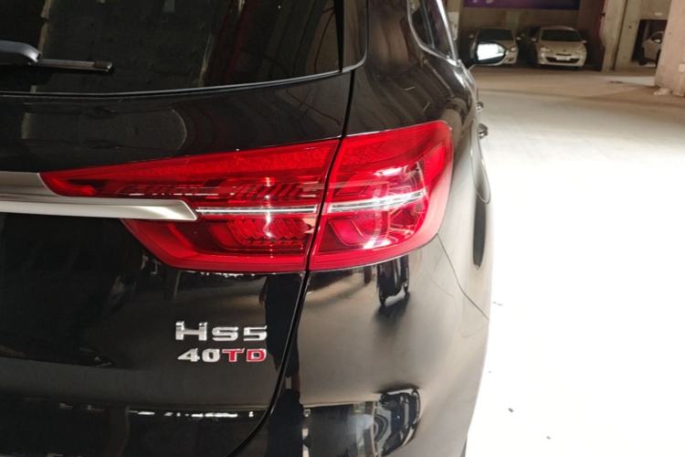 Used Hongqi HS5 2022 Facelifted Version 2.0T Smart Connect Flagship All-Wheel-Drive Edition Right Rear Taillight