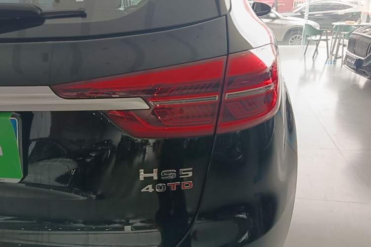 Used Hongqi HS5 2022 Revised Version 2.0T Smart Connect Flagship Edition Right Rear Taillight