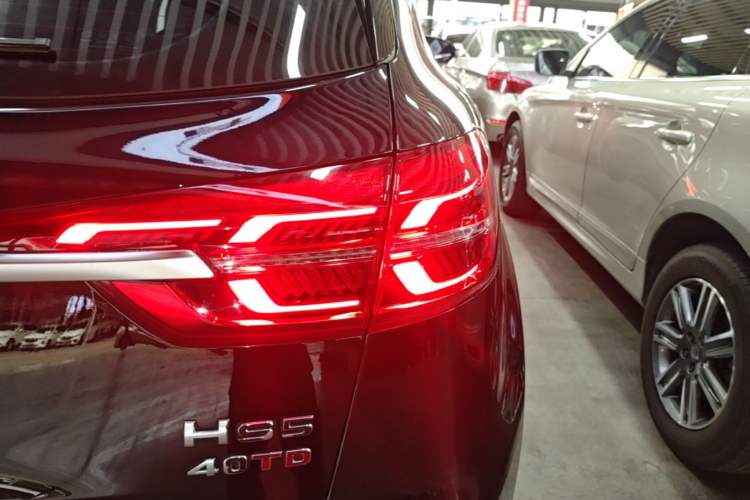 Used Hongqi HS5 2022 Revised Version 2.0T Smart Connect Flagship Edition Right Rear Taillight