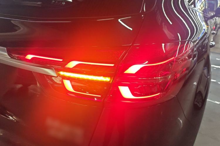 Used Hongqi HS5 2022 2.0T Smart Connect Flagship Edition Right Rear Taillight