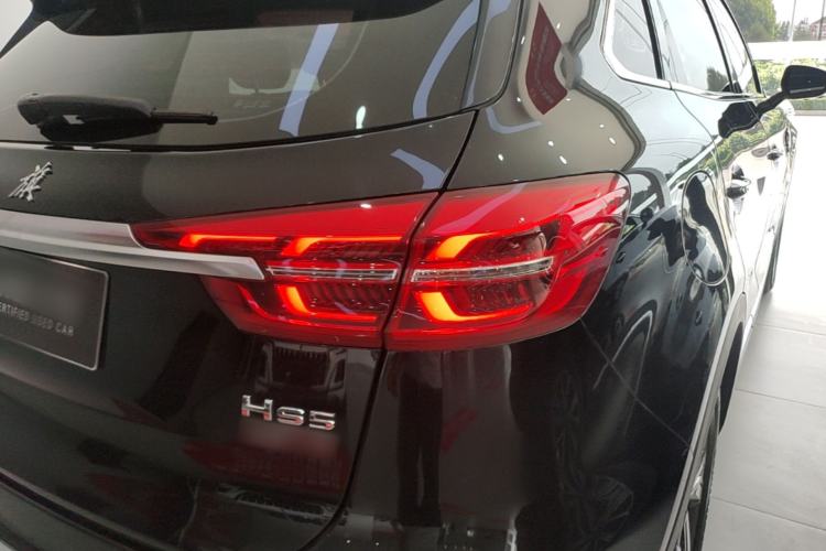 Used Hongqi HS5 2022 Revised Version 2.0T Smart Connect Flagship Edition Right Rear Taillight