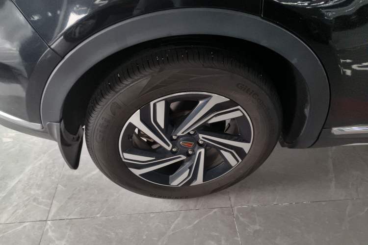 Used Hongqi HS5 2022 2.0T Smart Connect Flagship Edition Right Rear Wheel Hub