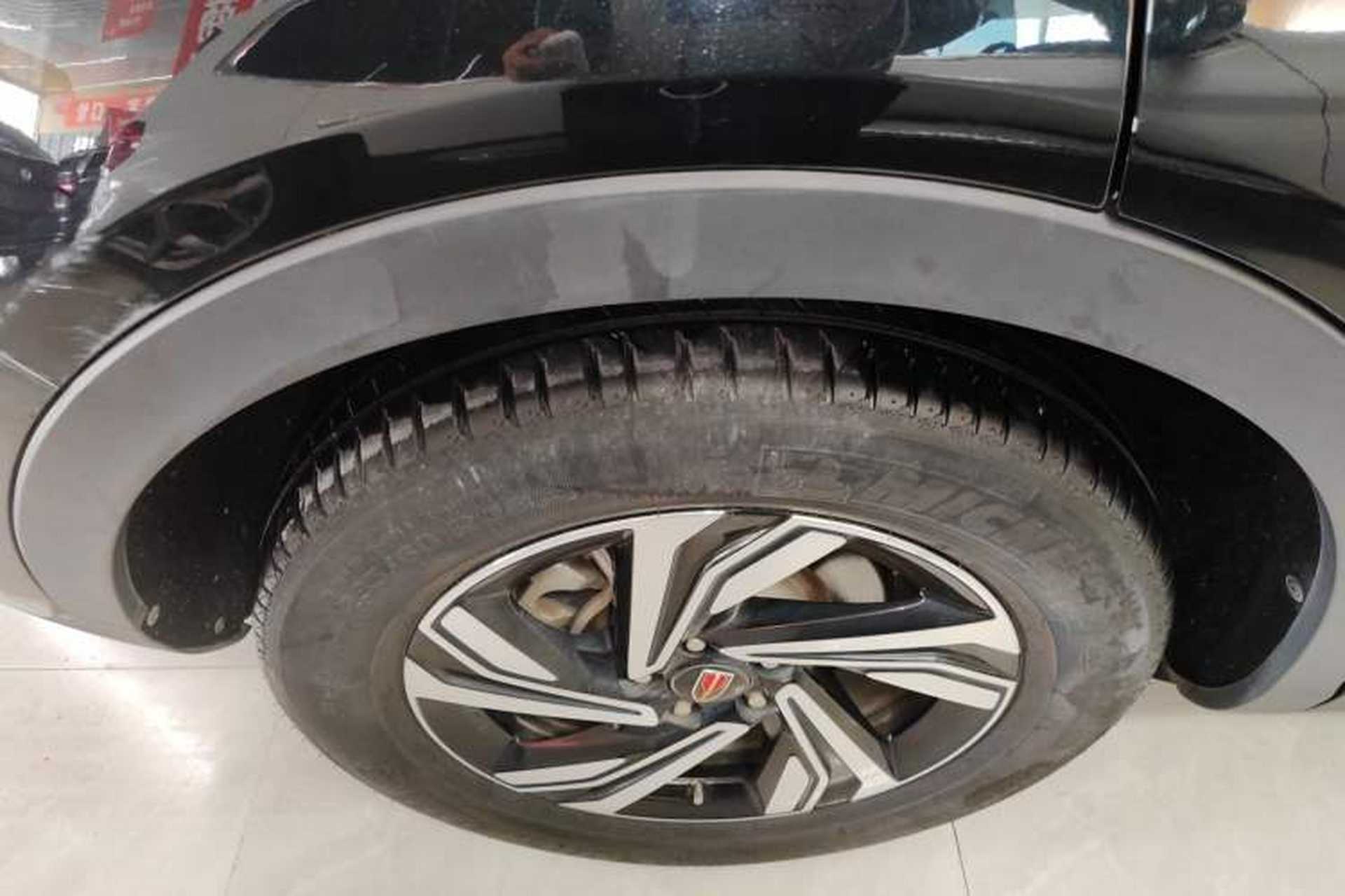 Used Hongqi HS5 2022 Revised Version 2.0T Smart Connect Flagship Edition Right Rear Wheel Hub