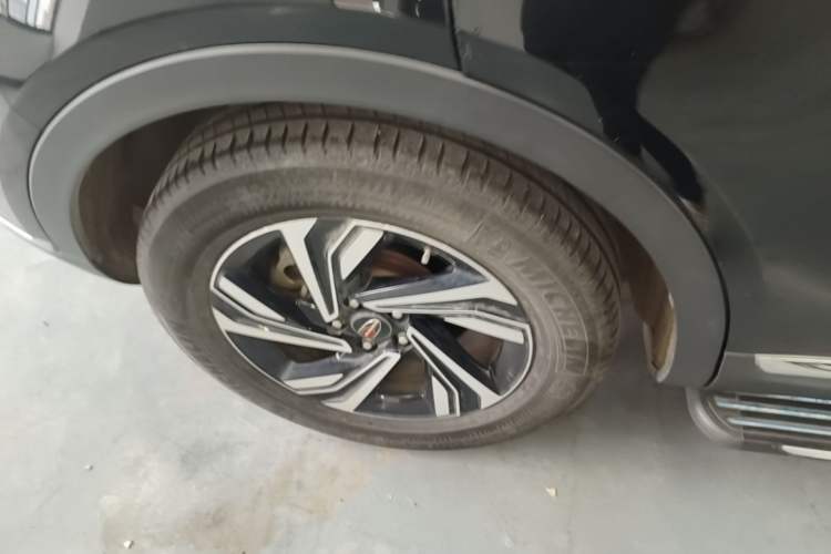 Used Hongqi HS5 2022 2.0T Smart Connect Flagship Enjoyment Purchase Edition Right Rear Wheel Hub