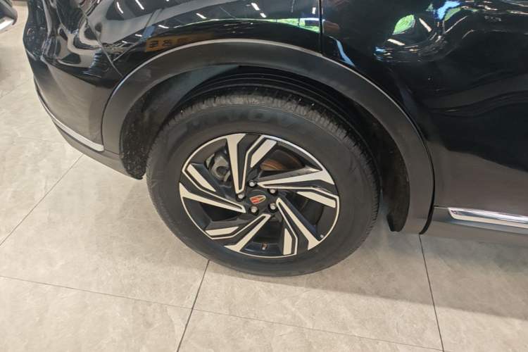 Used Hongqi HS5 2022 Revised Version 2.0T Smart Connect Flagship Edition Right Rear Wheel Hub