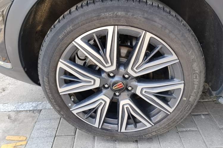 Used Hongqi HS5 2022 Facelifted Version 2.0T Smart Connect Flagship All-Wheel-Drive Edition Right Rear Wheel Hub