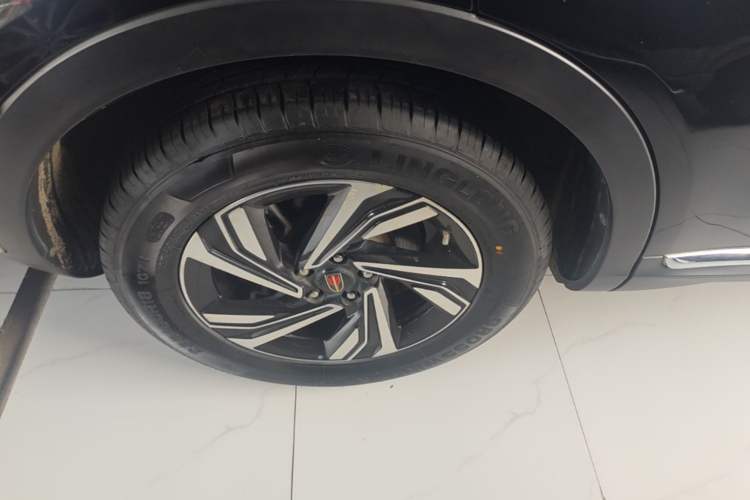 Used Hongqi HS5 2022 Revised Version 2.0T Smart Connect Flagship Edition Right Rear Wheel Hub