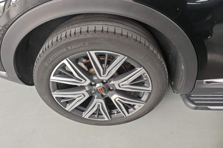 Used Hongqi HS5 2022 Facelifted Version 2.0T Smart Connect Flagship All-Wheel-Drive Edition Right Rear Wheel Hub