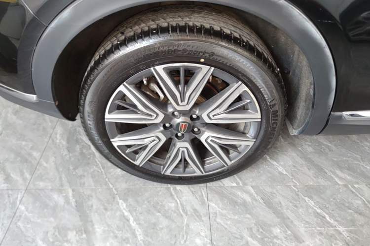 Used Hongqi HS5 2022 Facelifted Version 2.0T Smart Connect Flagship All-Wheel-Drive Edition Right Rear Wheel Hub
