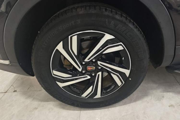 Used Hongqi HS5 2022 2.0T Smart Connect Flagship Edition Right Rear Wheel Hub