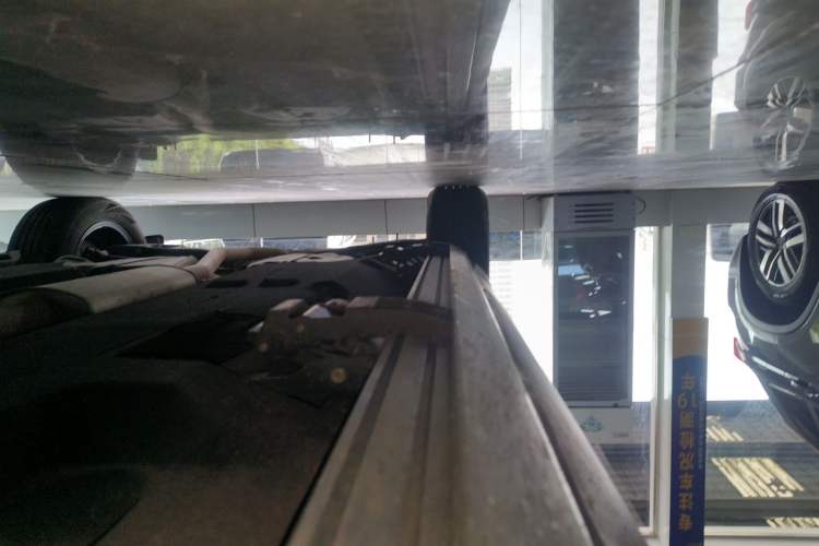 Used Hongqi HS5 2022 2.0T Smart Connect Flagship Edition Right Side Sill