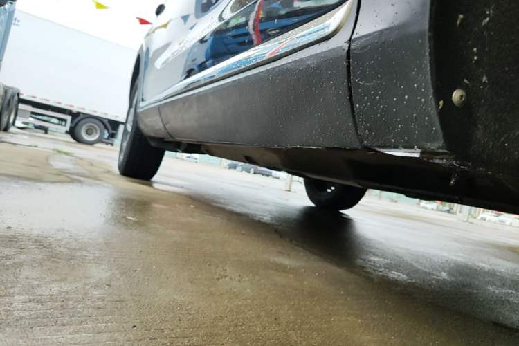 Used Hongqi HS5 2022 Revised Version 2.0T Smart Connect Flagship Edition Right Side Sill