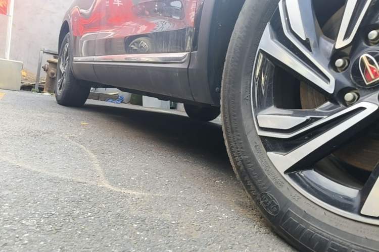 Used Hongqi HS5 2022 2.0T Smart Connect Flagship Edition Right Side Sill