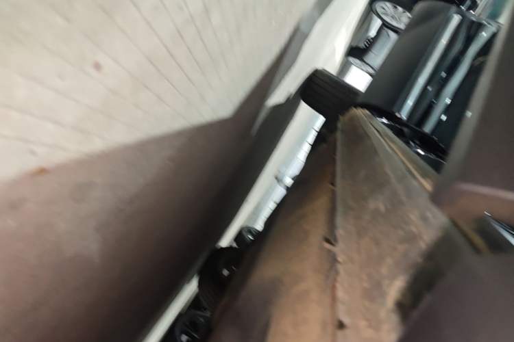 Used Hongqi HS5 2022 Revised Version 2.0T Smart Connect Flagship Edition Right Side Sill