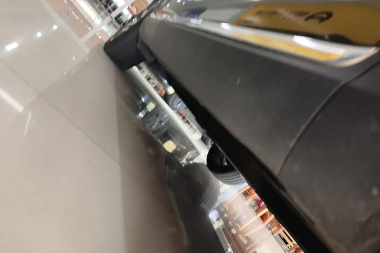 Used Hongqi HS5 2022 Facelifted Version 2.0T Smart Connect Flagship Edition Right Side Sill