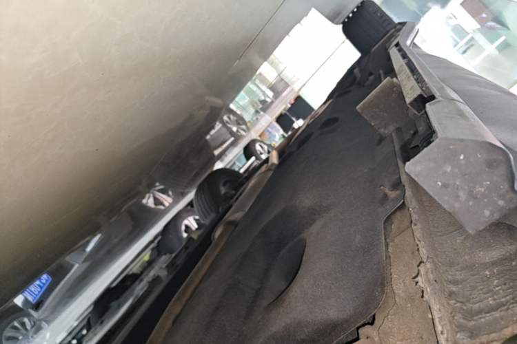 Used Hongqi HS5 2022 2.0T Smart Connect Flagship Edition Right Side Sill