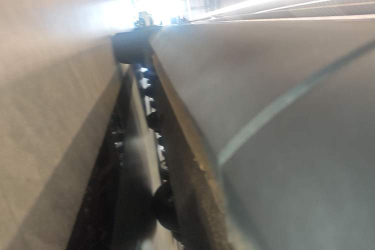 Used Hongqi HS5 2022 Revised Version 2.0T Smart Connect Flagship Edition Right Side Sill
