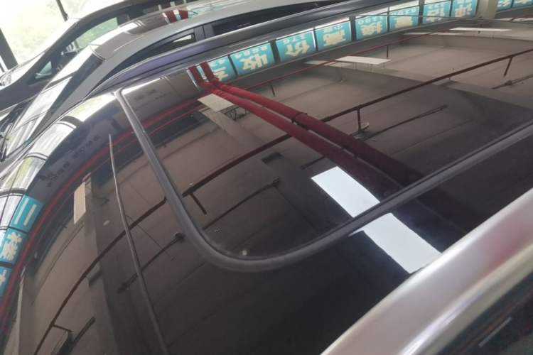 Used Hongqi HS5 2022 Revised Version 2.0T Smart Connect Flagship Edition Roof