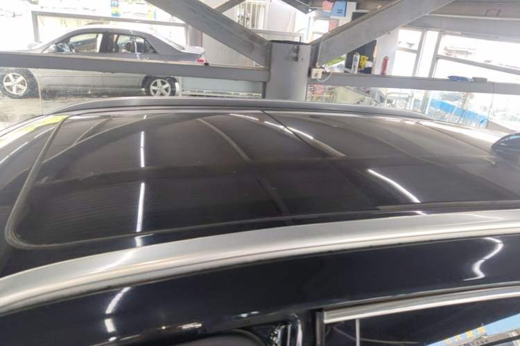 Used Hongqi HS5 2022 Facelifted Version 2.0T Smart Connect Flagship All-Wheel-Drive Edition Roof