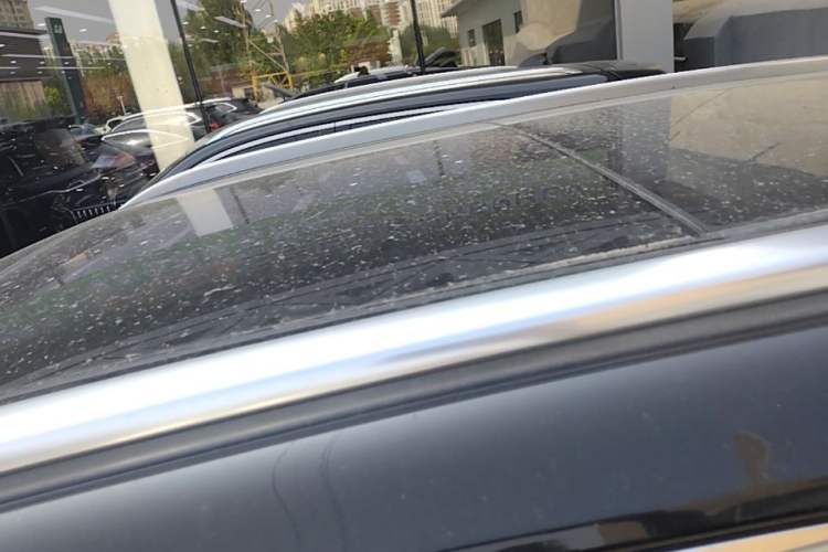 Used Hongqi HS5 2022 Facelifted Version 2.0T Smart Connect Flagship All-Wheel-Drive Edition Roof