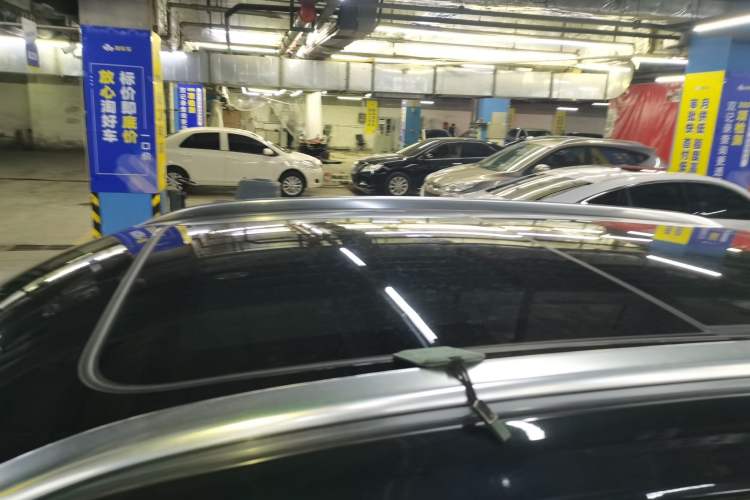 Used Hongqi HS5 2022 Revised Version 2.0T Smart Connect Flagship Edition Roof