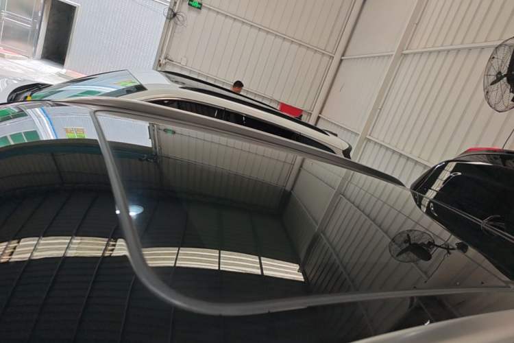 Used Hongqi HS5 2022 Revised Version 2.0T Smart Connect Flagship Edition Roof