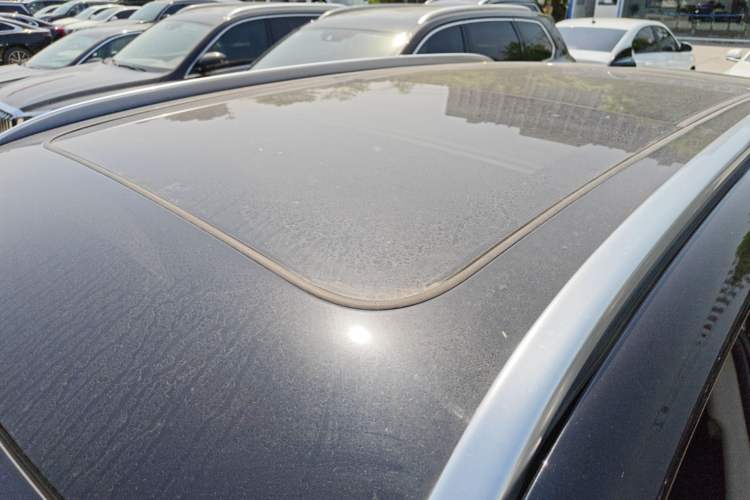 Used Hongqi HS5 2022 Revised Version 2.0T Smart Connect Flagship Edition Roof