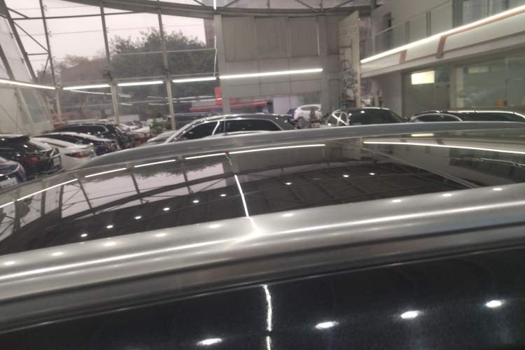 Used Hongqi HS5 2022 Revised Version 2.0T Smart Connect Flagship Edition Roof
