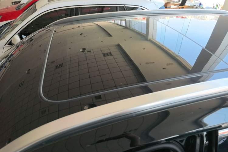 Used Hongqi HS5 2022 Revised Version 2.0T Smart Connect Flagship Edition Roof