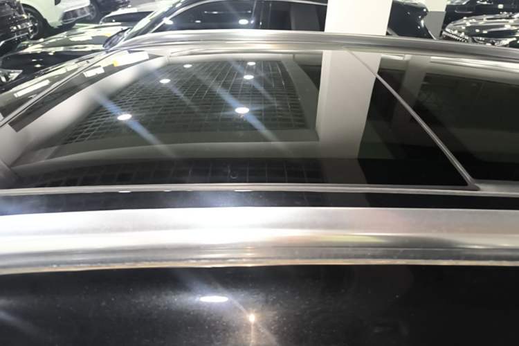 Used Hongqi HS5 2022 Facelifted Version 2.0T Smart Connect Flagship All-Wheel-Drive Edition Roof