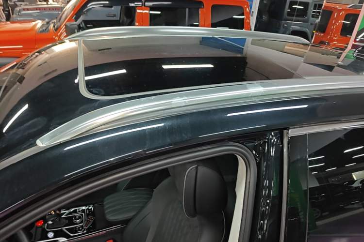 Used Hongqi HS5 2022 Revised Version 2.0T Smart Connect Flagship Edition Roof