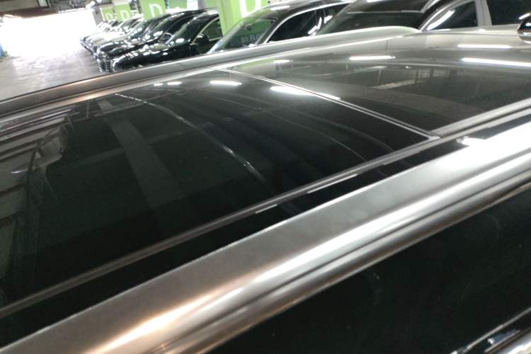 Used Hongqi HS5 2022 Revised Version 2.0T Smart Connect Flagship Edition Roof