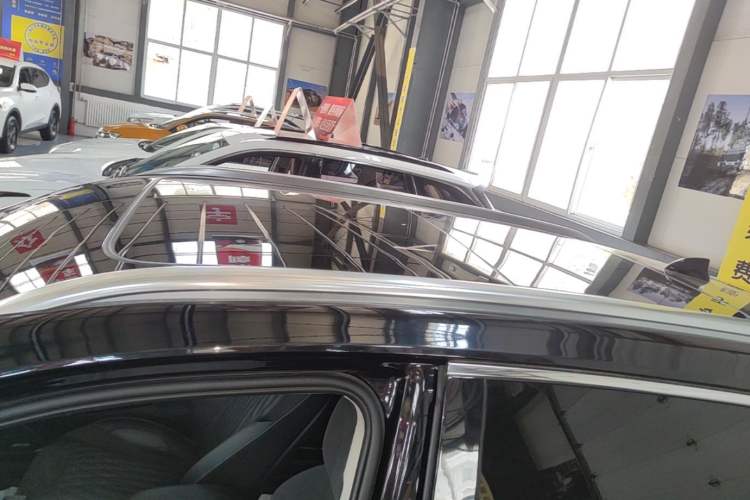 Used Hongqi HS5 2022 Facelifted Version 2.0T Smart Connect Flagship All-Wheel-Drive Edition Roof