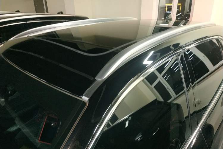 Used Hongqi HS5 2022 2.0T Smart Connect Flagship All-Wheel-Drive Version Roof
