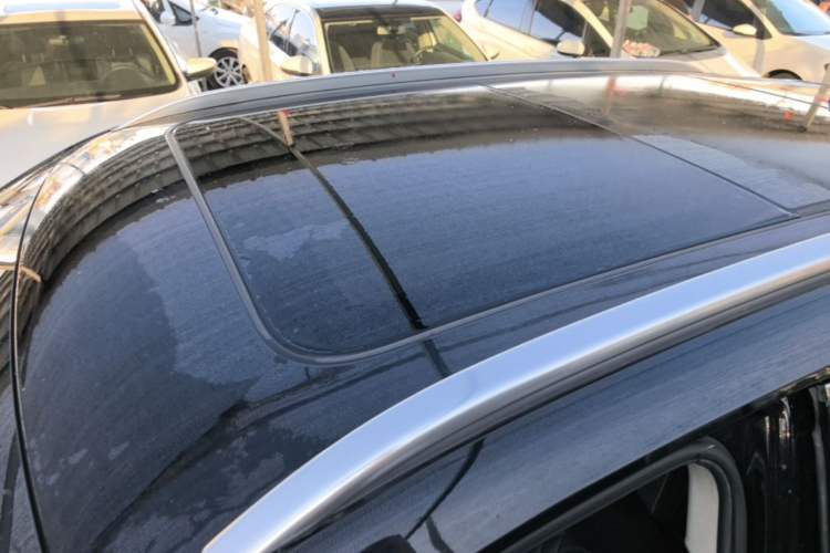 Used Hongqi HS5 2022 Revised Version 2.0T Smart Connect Flagship Edition Roof
