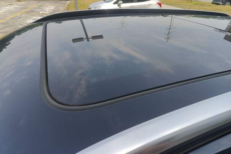 Used Hongqi HS5 2022 Revised Version 2.0T Smart Connect Flagship Edition Roof