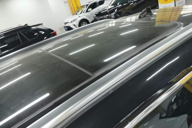 Used Hongqi HS5 2022 Revised Version 2.0T Smart Connect Flagship Edition Roof