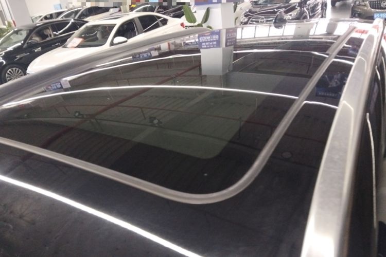 Used Hongqi HS5 2022 Facelifted Version 2.0T Smart Connect Flagship All-Wheel-Drive Edition Roof