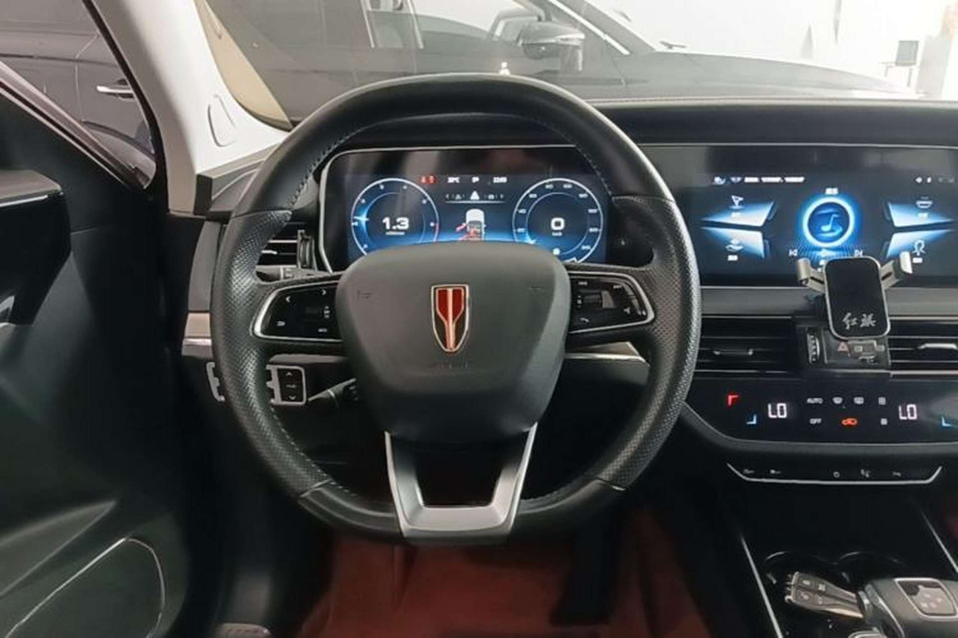 Used Hongqi HS5 2022 Revised Version 2.0T Smart Connect Flagship Edition Steering Wheel