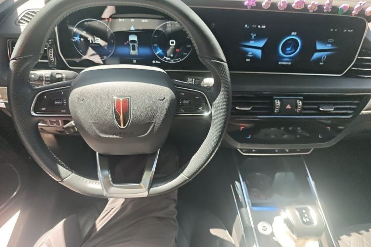 Used Hongqi HS5 2022 Facelifted Version 2.0T Smart Connect Flagship All-Wheel-Drive Edition Steering Wheel