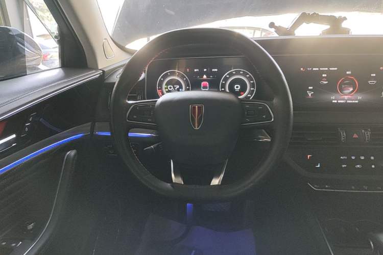 Used Hongqi HS5 2022 Facelifted Version 2.0T Smart Connect Flagship All-Wheel-Drive Edition Steering Wheel