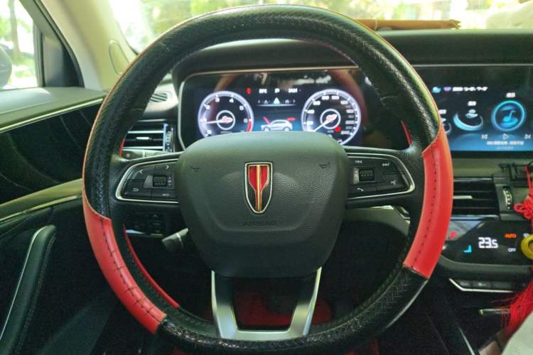 Used Hongqi HS5 2022 Revised Version 2.0T Smart Connect Flagship Edition Steering Wheel