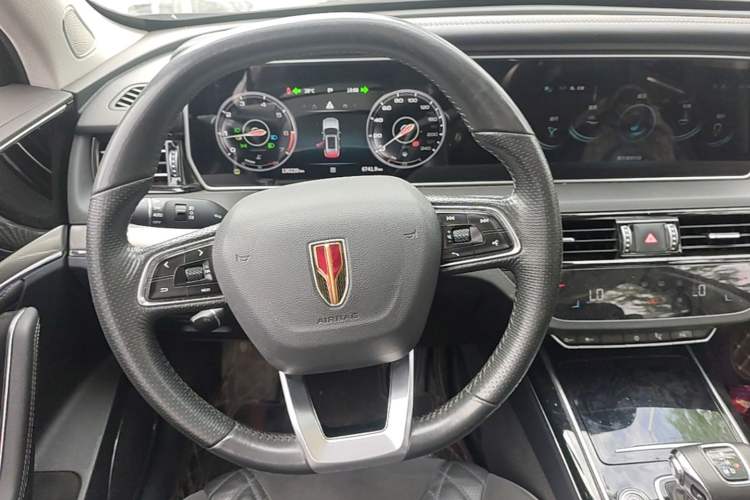 Used Hongqi HS5 2022 Revised Version 2.0T Smart Connect Flagship Edition Steering Wheel