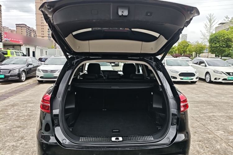 Used Hongqi HS5 2022 Revised Version 2.0T Smart Connect Flagship Edition Trunk