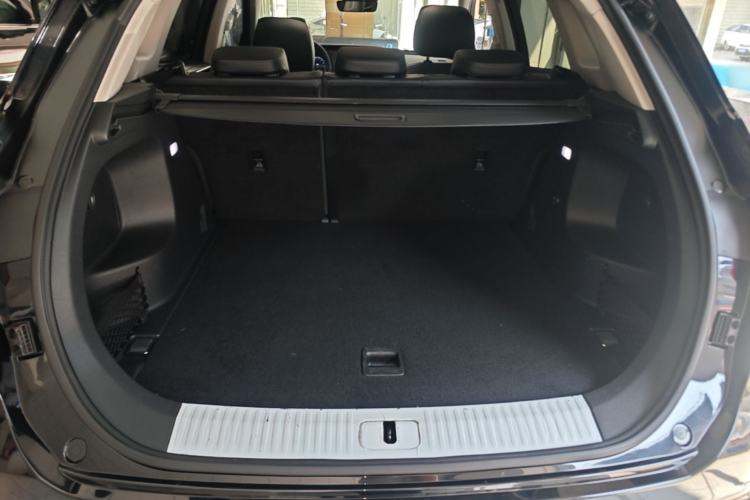 Used Hongqi HS5 2022 Facelifted Version 2.0T Smart Connect Flagship All-Wheel-Drive Edition Trunk