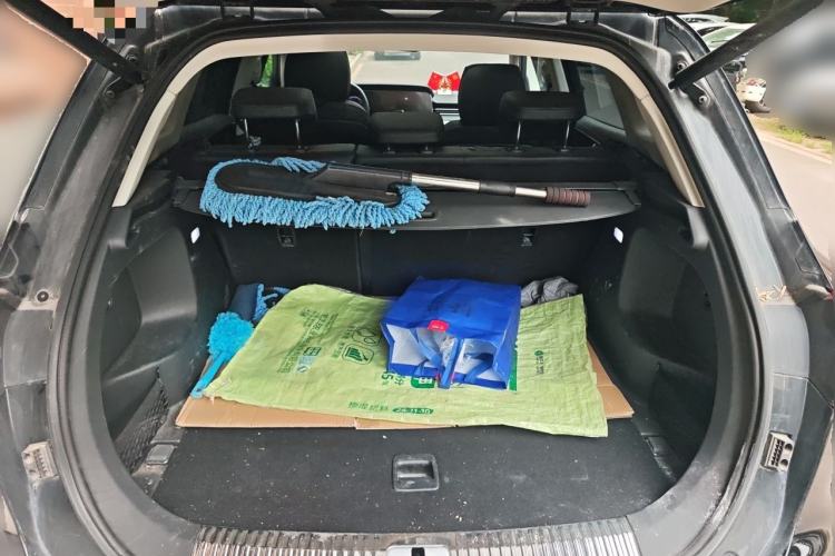 Used Hongqi HS5 2022 Revised Version 2.0T Smart Connect Flagship Edition Trunk