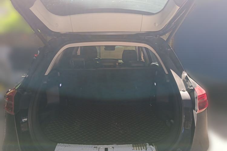 Used Hongqi HS5 2022 Revised Version 2.0T Smart Connect Flagship Edition Trunk