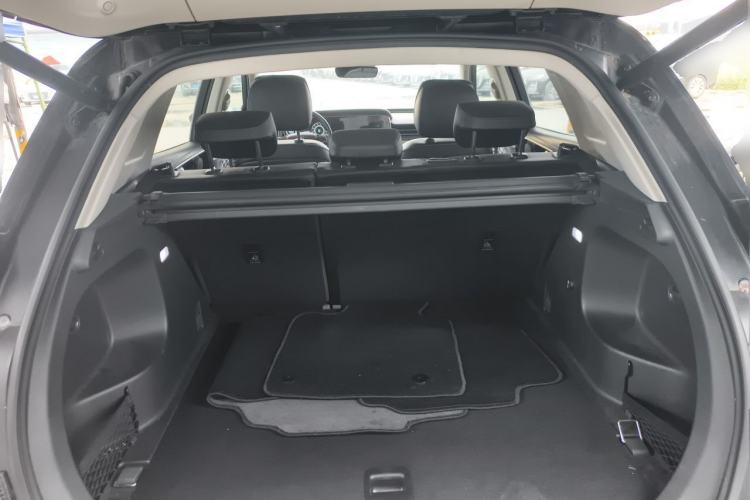 Used Hongqi HS5 2022 Revised Version 2.0T Smart Connect Flagship Edition Trunk