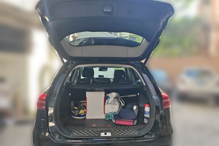 Used Hongqi HS5 2022 Revised Version 2.0T Smart Connect Flagship Edition Trunk